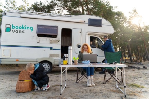Bookingvans - Conoce los objetos imprescindibles para viajar en autocaravana