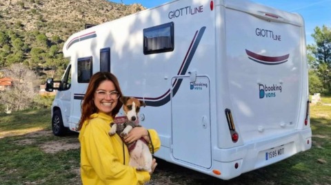 Bookingvans - Vive una aventura en carretera junto a tu mascota