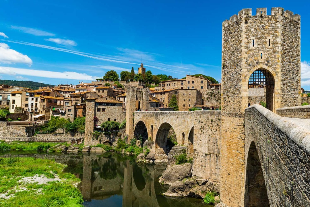 Pueblo medieval de BESALÚ