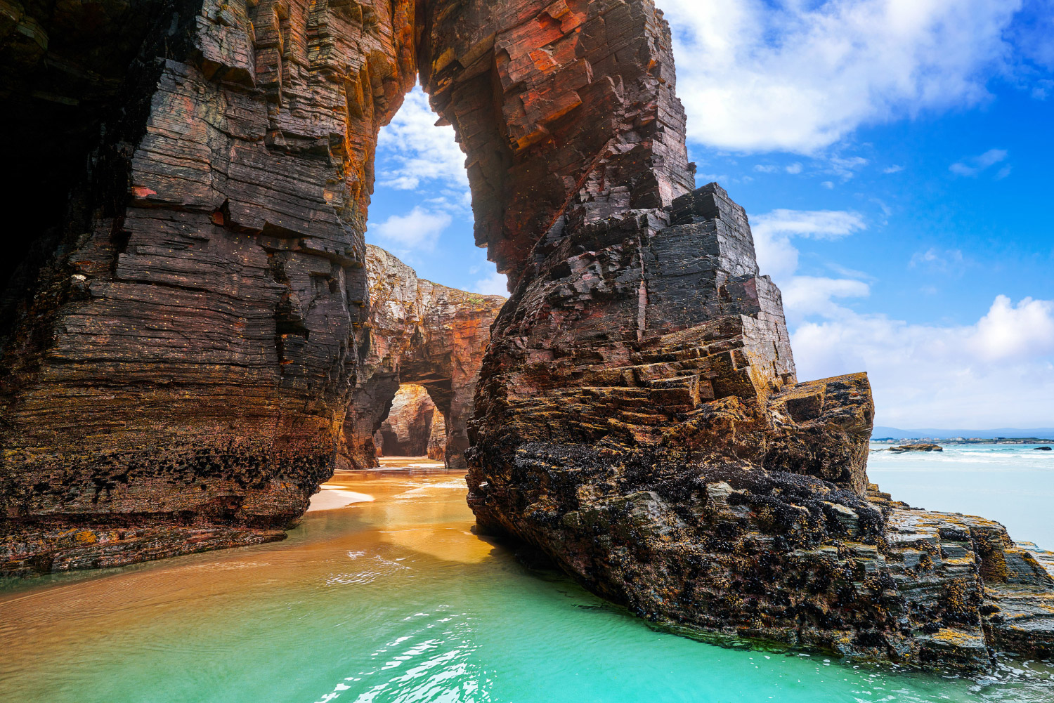 Playa de las Catedrales en Ribadeo Lugo (Galicia)